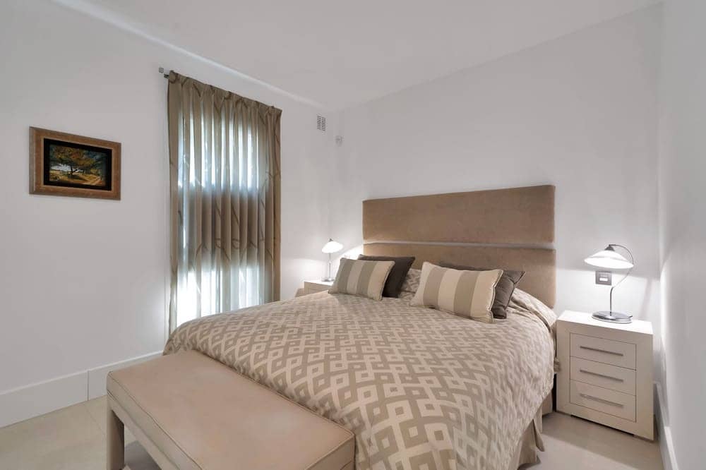6 bedroom Villa for sale in Marbella with pool garage - € 5,490,000 (Ref: 9953912)