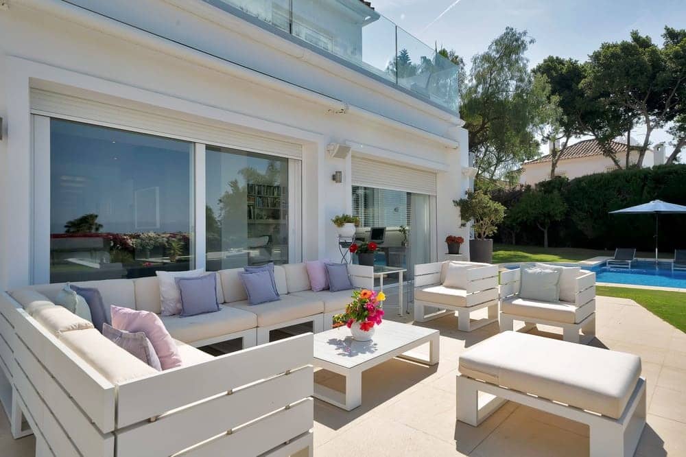 6 bedroom Villa for sale in Marbella with pool garage - € 5,490,000 (Ref: 9953912)