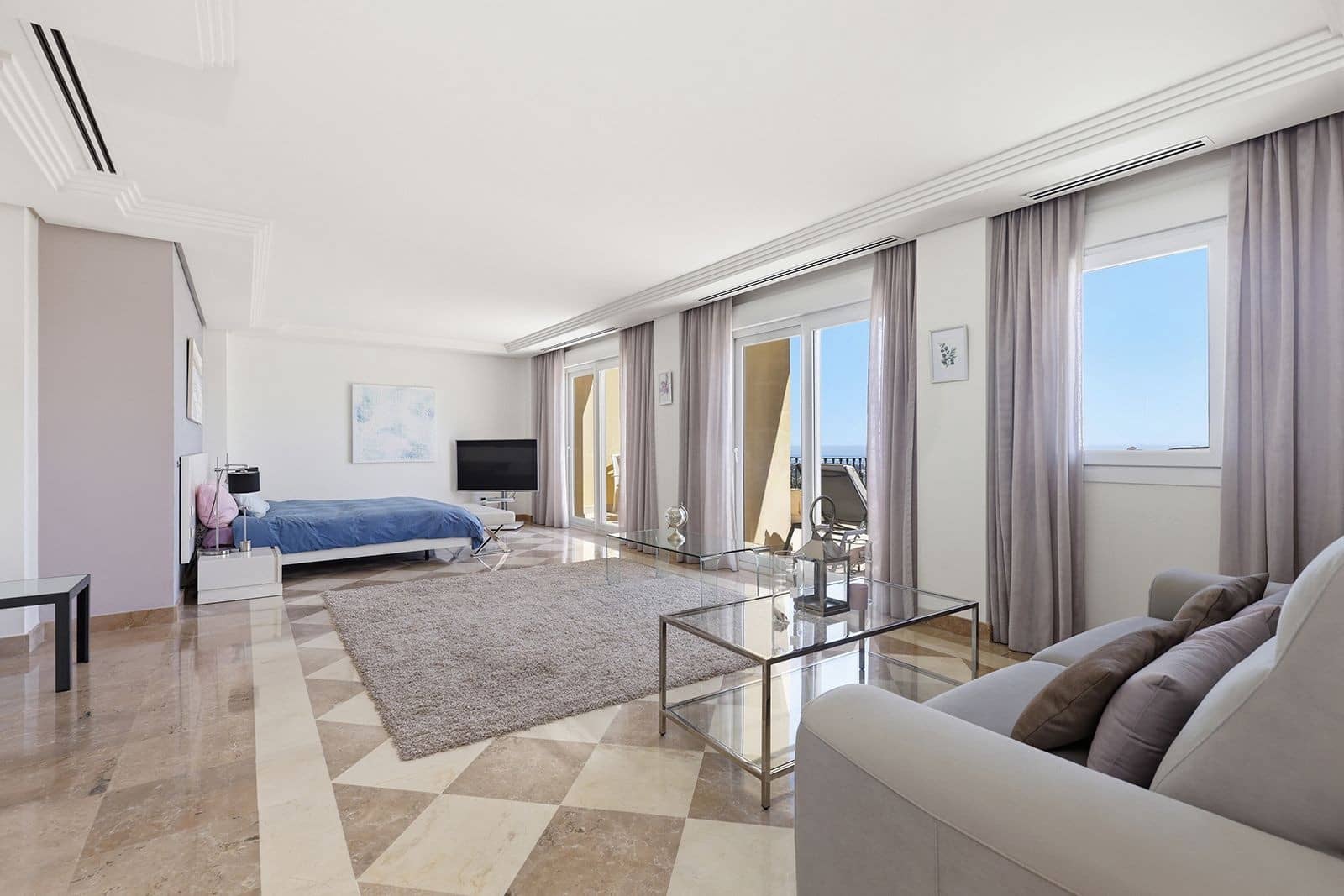 2 soverom Penthouse til salgs i Marbella med svømmebasseng - € 895 000 (Ref: 9957626)