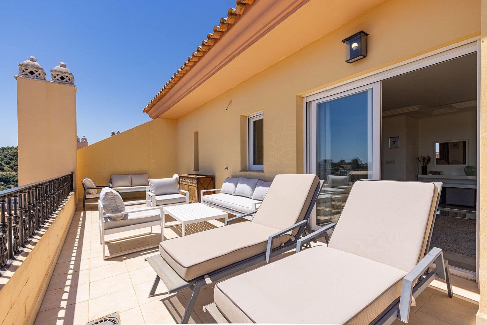 2 soverom Penthouse til salgs i Marbella med svømmebasseng - € 895 000 (Ref: 9957626)
