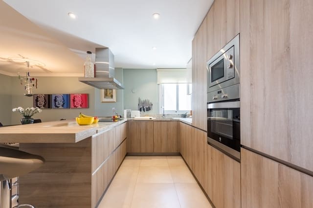 2 slaapkamer Penthouse te koop in San Pedro de Alcantara, Marbella met garage - € 649.000 (Ref: 9959405)