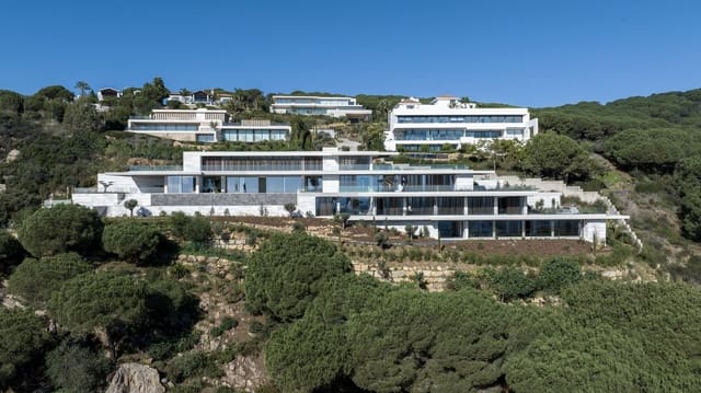 7 soverom Villa til salgs i Sotogrande, San Roque med svømmebasseng garasje - € 14 900 000 (Ref: 9959406)