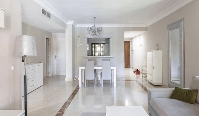 2 soveværelse Lejlighed til salg i San Pedro de Alcantara, Marbella med swimmingpool garage - € 950.000 (Ref: 9959407)