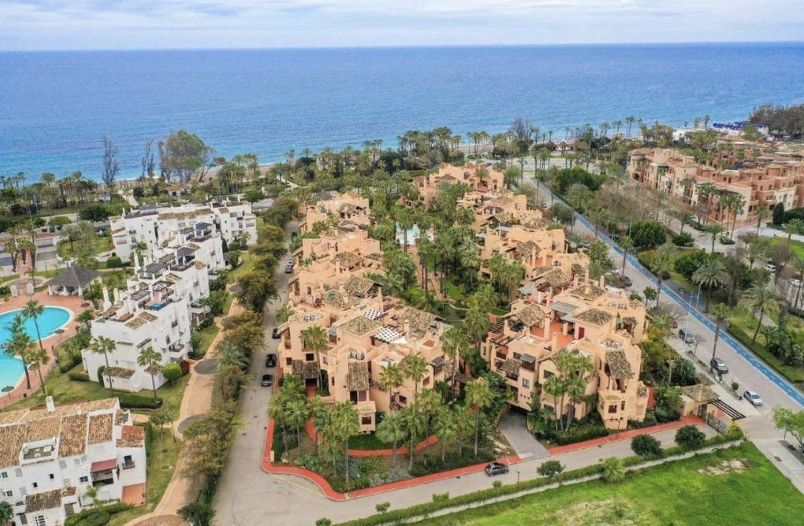 2 bedroom Apartment for sale in San Pedro de Alcantara with pool garage - € 950,000 (Ref: 9959407)