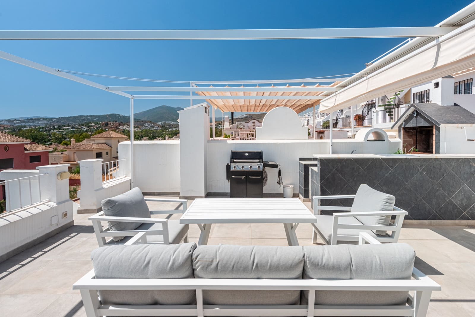 3 sovrum Hus till salu i Marbella med pool - 775 000 € (Ref: 9964964)