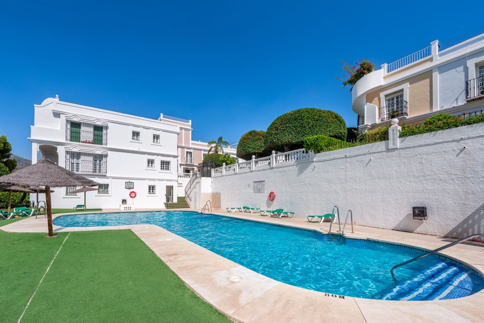 3 sovrum Hus till salu i Marbella med pool - 775 000 € (Ref: 9964964)