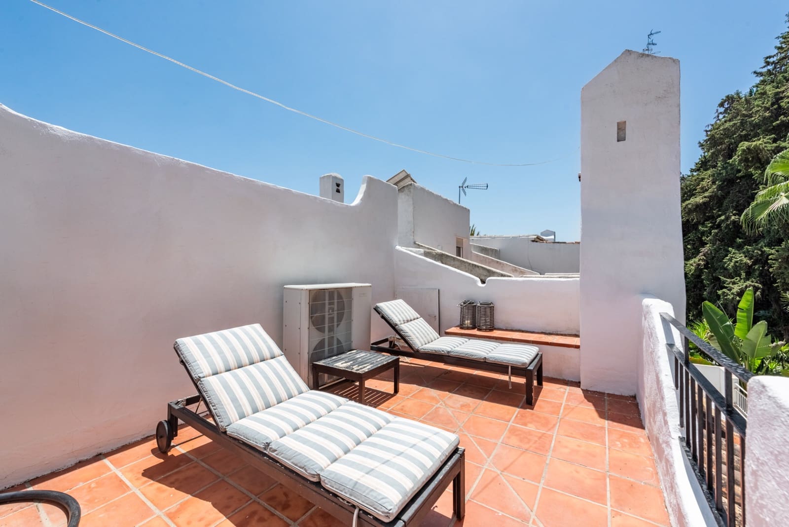 3 soverom Hus til salgs i Marbella med svømmebasseng garasje - € 595 000 (Ref: 9966324)