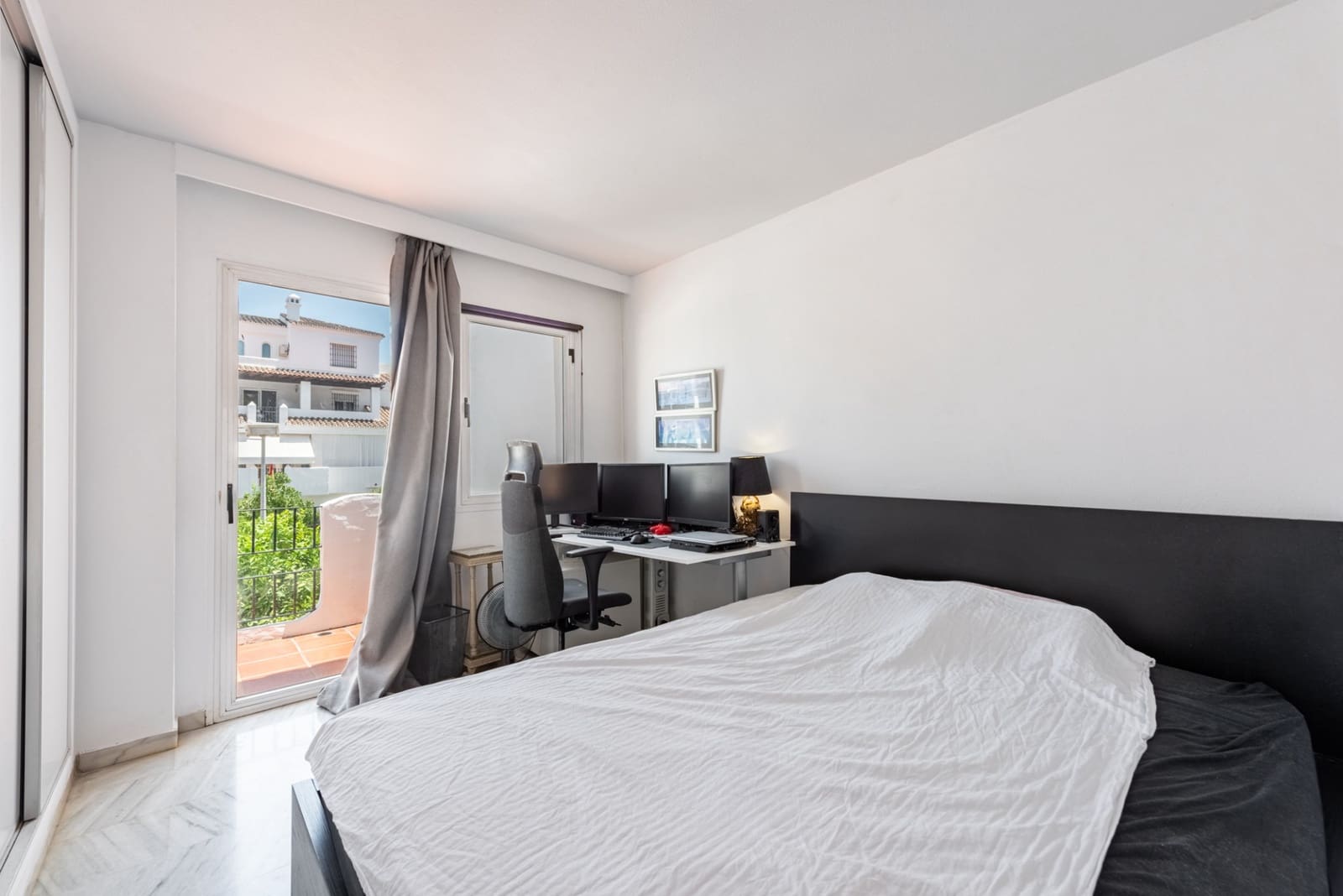 3 soverom Hus til salgs i Marbella med svømmebasseng garasje - € 595 000 (Ref: 9966324)