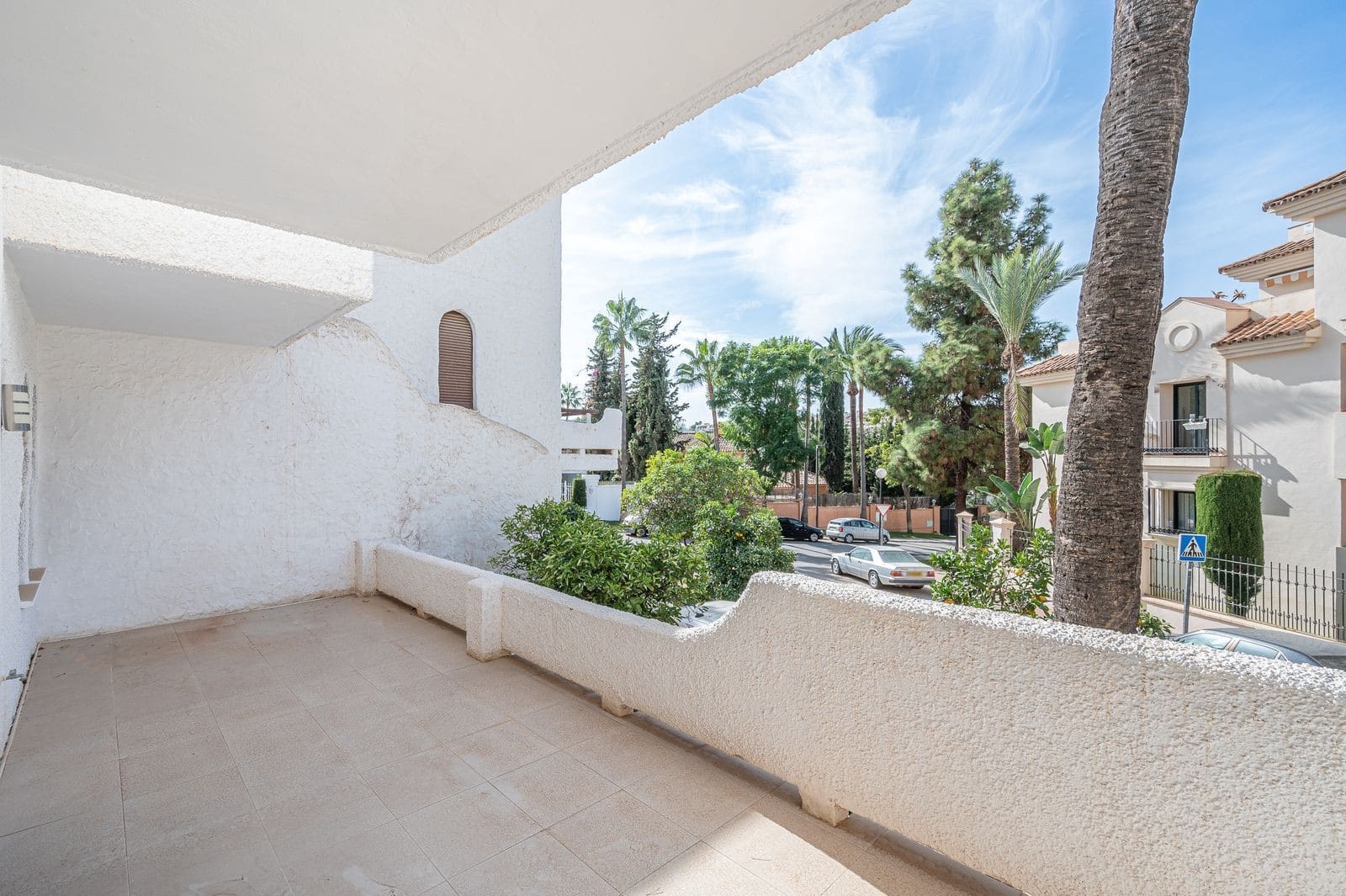 3 sovrum Semi-fristående Villa till salu i Marbella med pool garage - 699 000 € (Ref: 9966326)