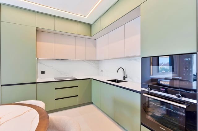3 slaapkamer Appartement te koop in Nueva Andalucía Centro, Marbella met zwembad garage - € 1.090.000 (Ref: 9972996)