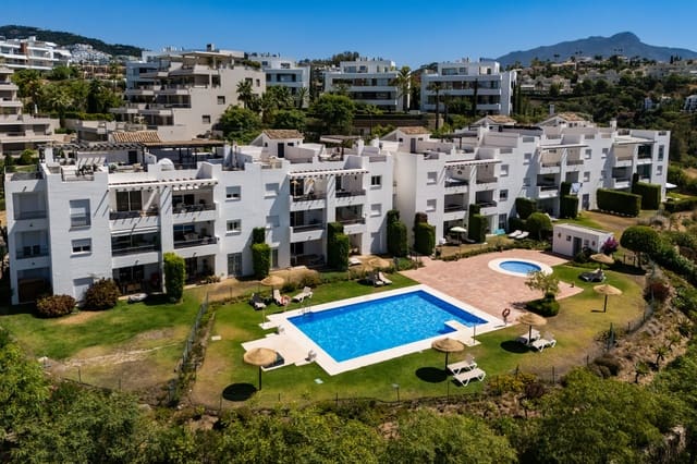 2 bedroom Apartment for sale in Benahavís with pool garage - € 440,000 (Ref: 9972997)
