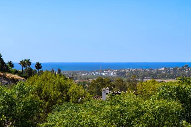 2 bedroom Apartment for sale in Benahavís with pool garage - € 440,000 (Ref: 9972997)