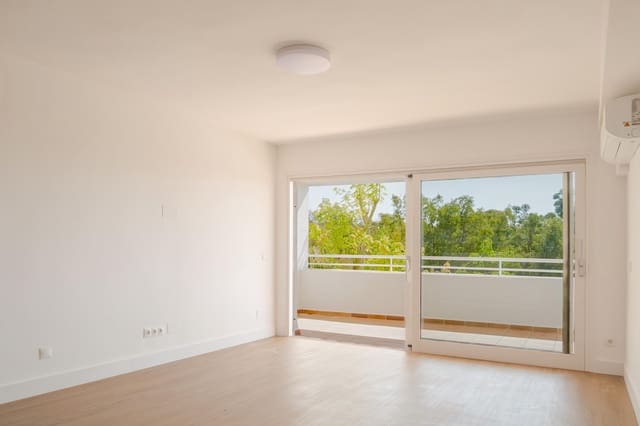2 bedroom Apartment for sale in Estepona with pool garage - € 375,000 (Ref: 9975000)