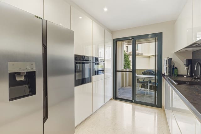 2 slaapkamer Appartement te koop in Benahavís met zwembad garage - € 595.000 (Ref: 9975002)