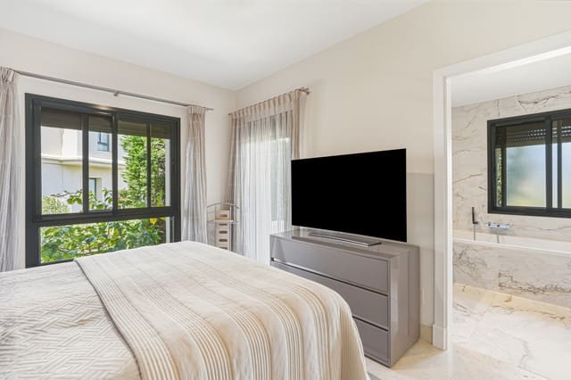 2 slaapkamer Appartement te koop in Benahavís met zwembad garage - € 595.000 (Ref: 9975002)