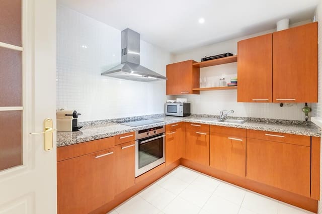 1 slaapkamer Appartement te koop in Marbella met zwembad garage - € 480.000 (Ref: 9976915)