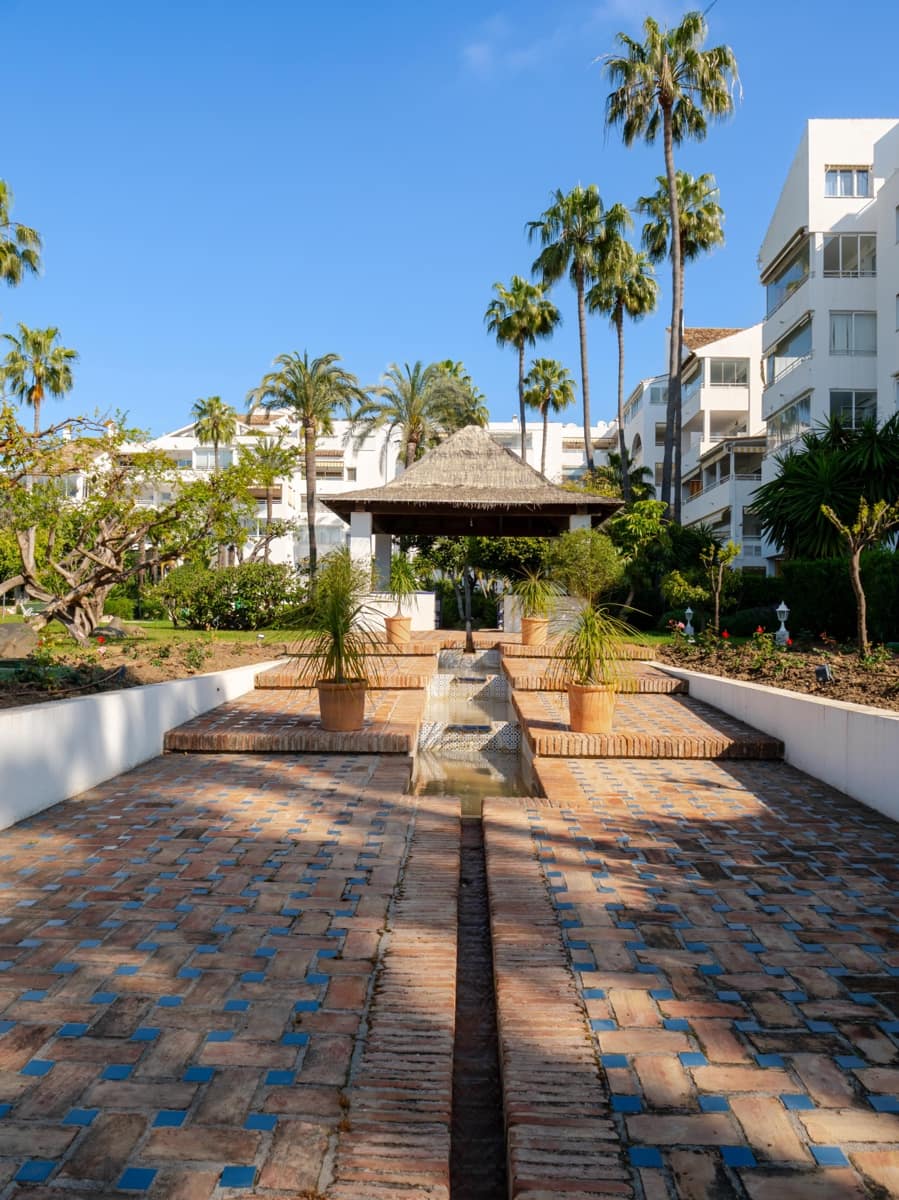 3 sypialnia Apartament na sprzedaż w Estepona z basenem garażem - 699 000 € (Ref: 9976916)