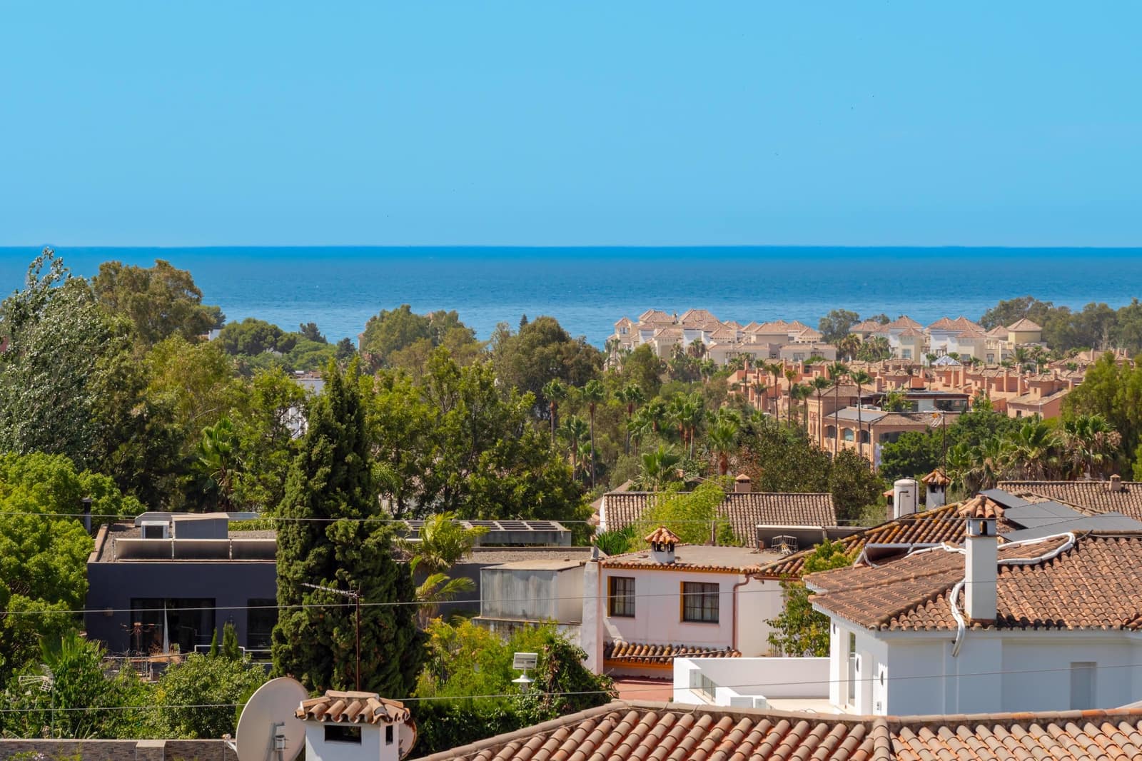 3 sypialnia Apartament na sprzedaż w Estepona z basenem garażem - 699 000 € (Ref: 9976916)