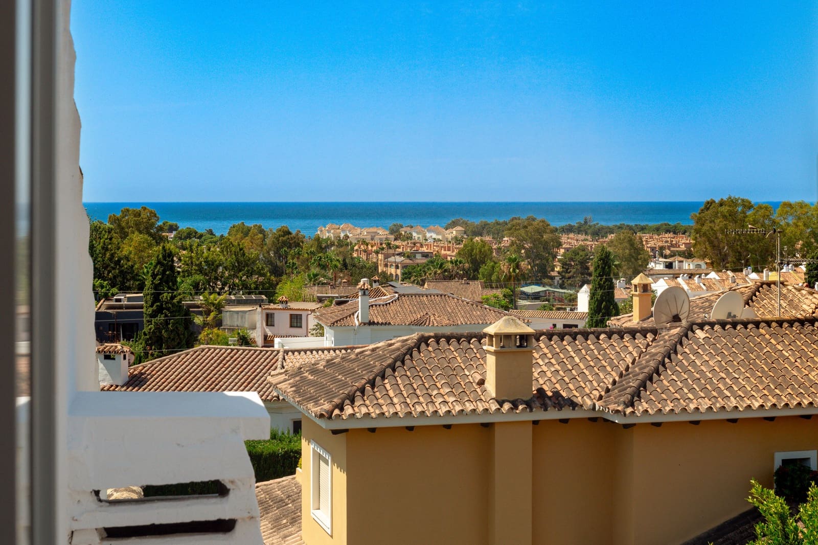 3 sypialnia Apartament na sprzedaż w Estepona z basenem garażem - 699 000 € (Ref: 9976916)