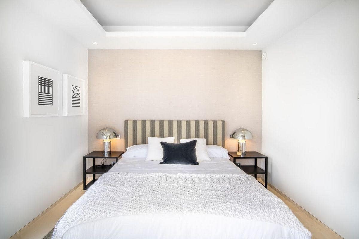 6 soverom Villa til salgs i Nueva Andalucia med svømmebasseng garasje - € 3 395 000 (Ref: 9976918)
