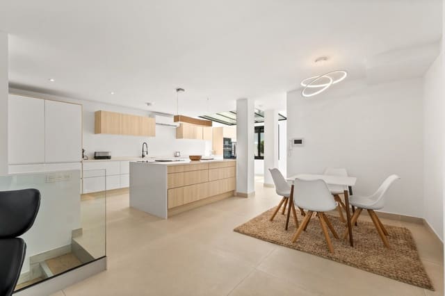4 bedroom Villa for sale in Nueva Andalucia, Marbella with pool garage - € 4,595,000 (Ref: 9976919)