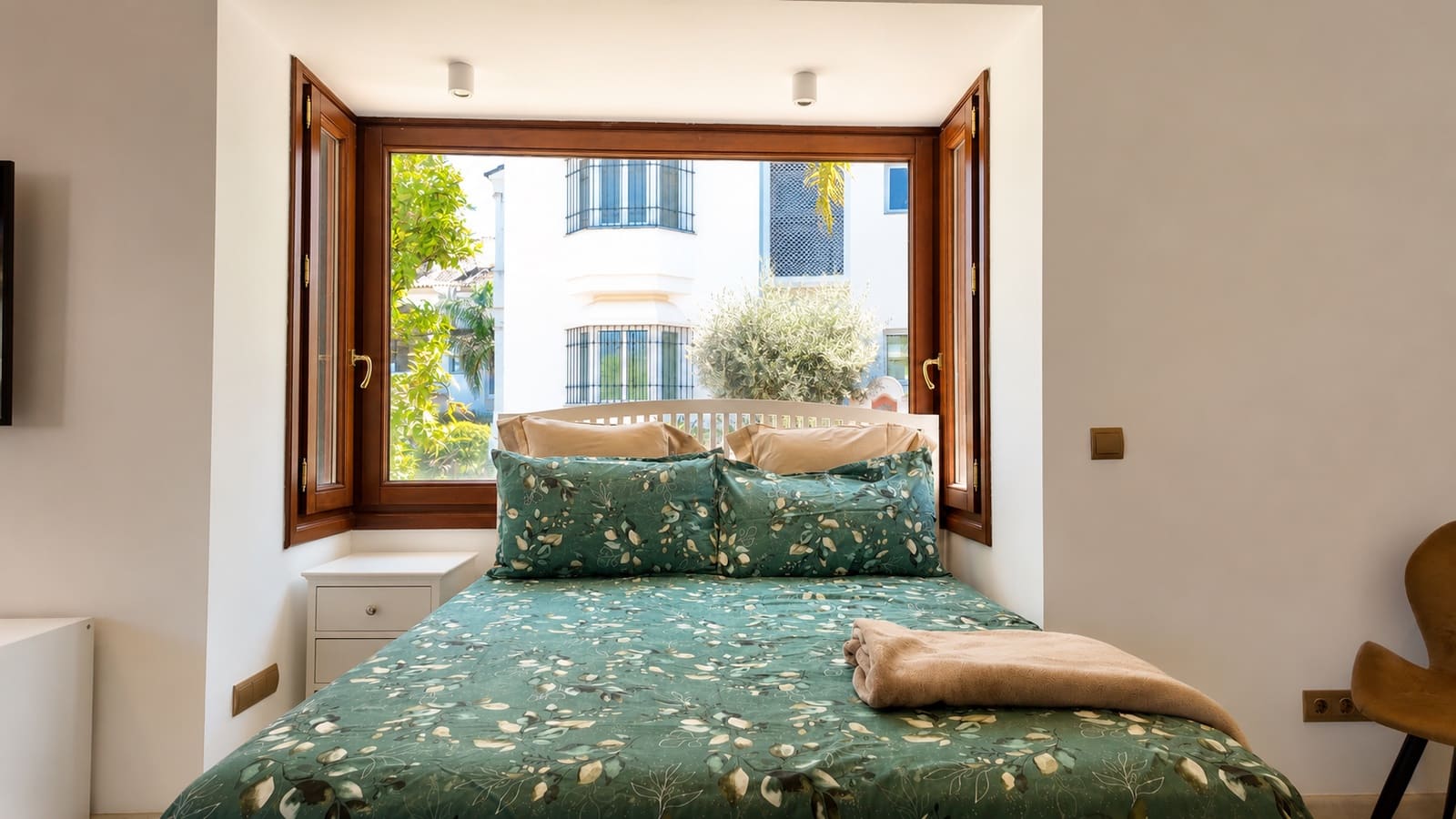 3 soverom Leilighet til salgs i Marbella med svømmebasseng garasje - € 3 495 000 (Ref: 9976920)