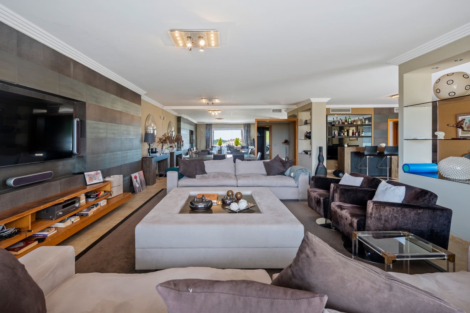4 sypialnia Apartament na sprzedaż w Marbella z basenem - 2 500 000 € (Ref: 9990387)