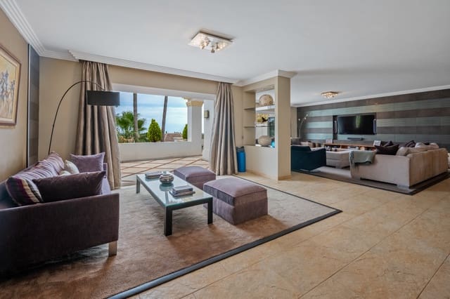 Apartamento de 4 habitaciones en Marbella en venta con piscina garaje - 2.500.000 € (Ref: 9990387)
