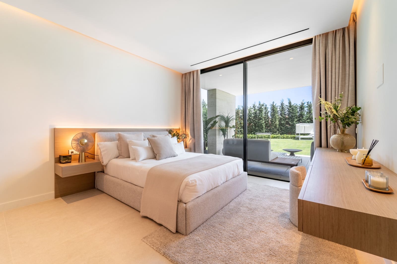6 quarto Moradia para venda em Marbella com piscina garagem - 8 750 000 € (Ref: 9996772)