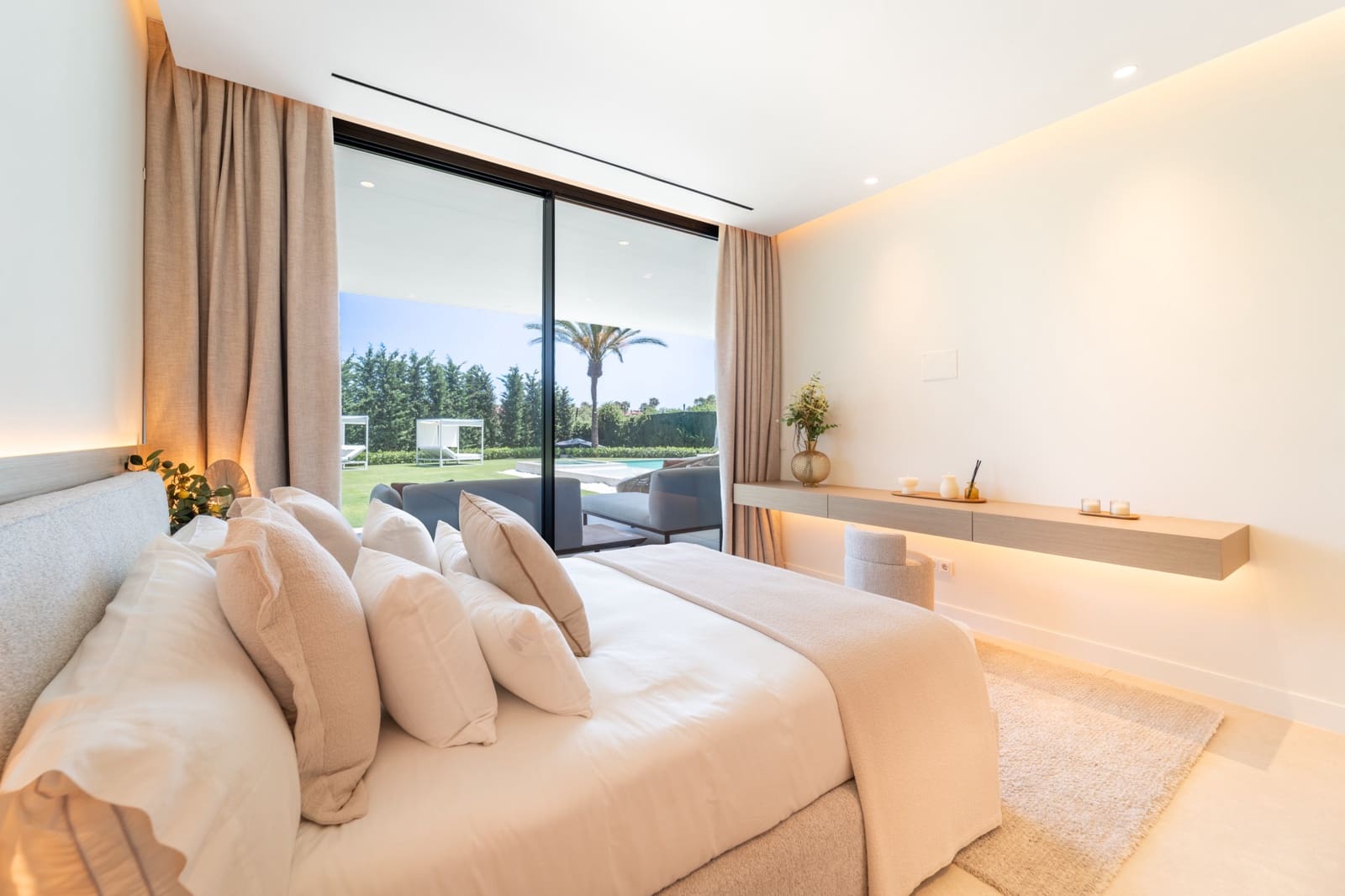 6 quarto Moradia para venda em Marbella com piscina garagem - 8 750 000 € (Ref: 9996772)