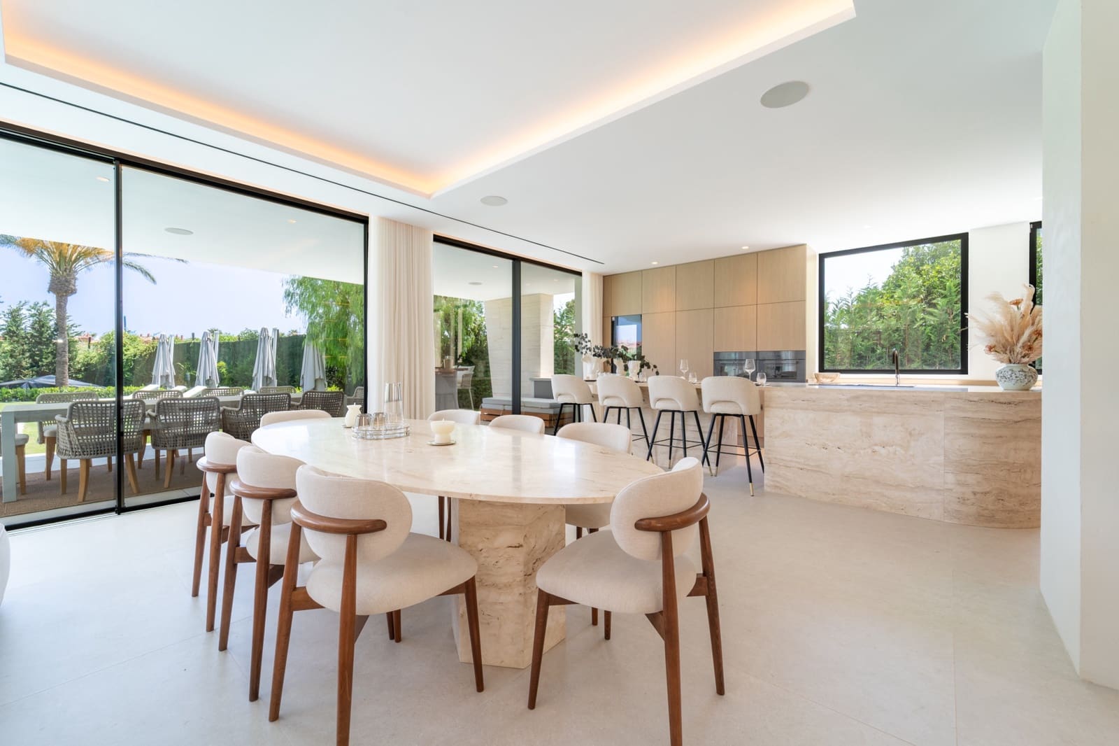 6 quarto Moradia para venda em Marbella com piscina garagem - 8 750 000 € (Ref: 9996772)