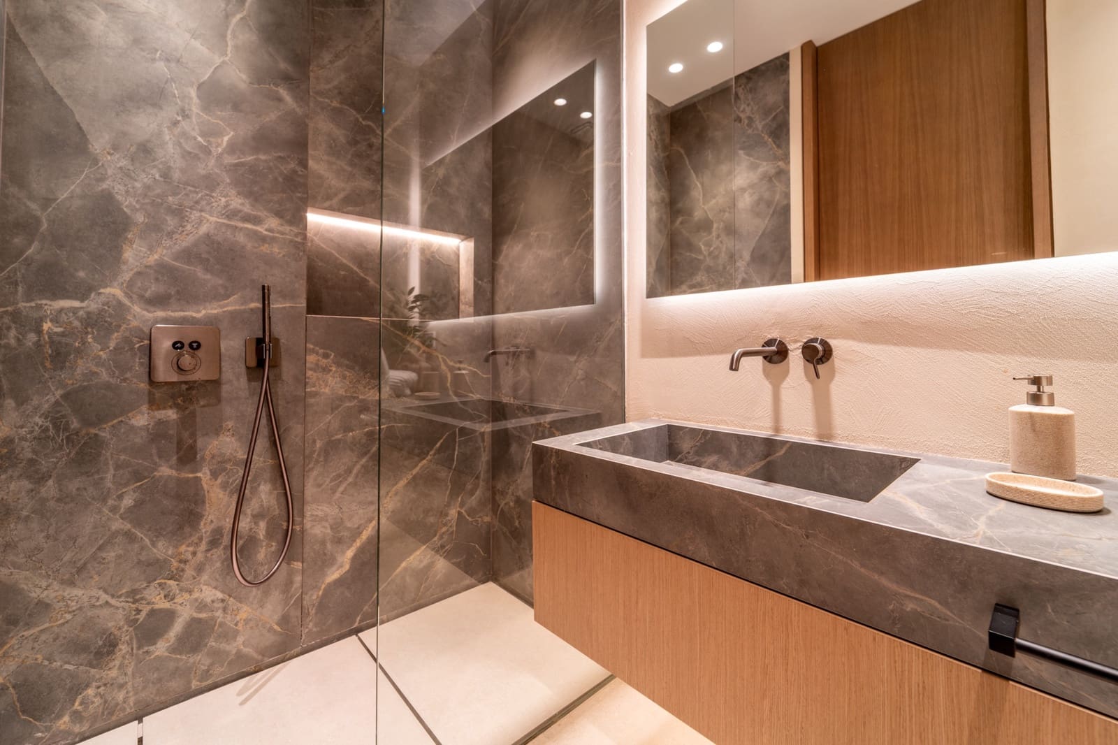6 quarto Moradia para venda em Marbella com piscina garagem - 8 750 000 € (Ref: 9996772)