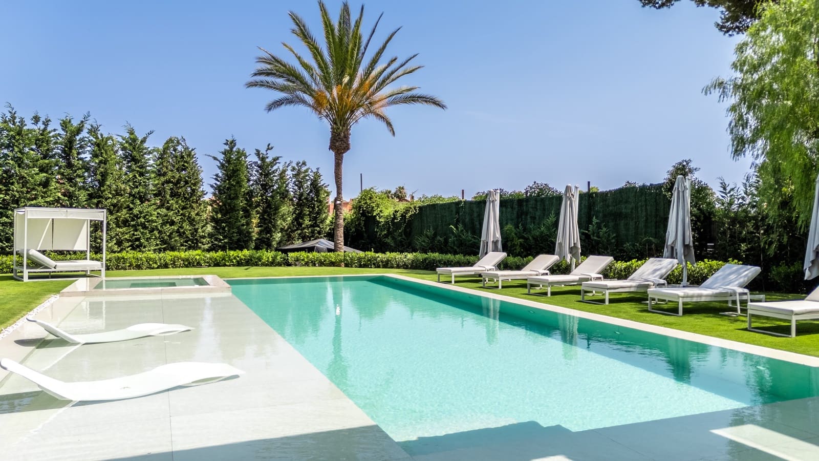 6 quarto Moradia para venda em Marbella com piscina garagem - 8 750 000 € (Ref: 9996772)