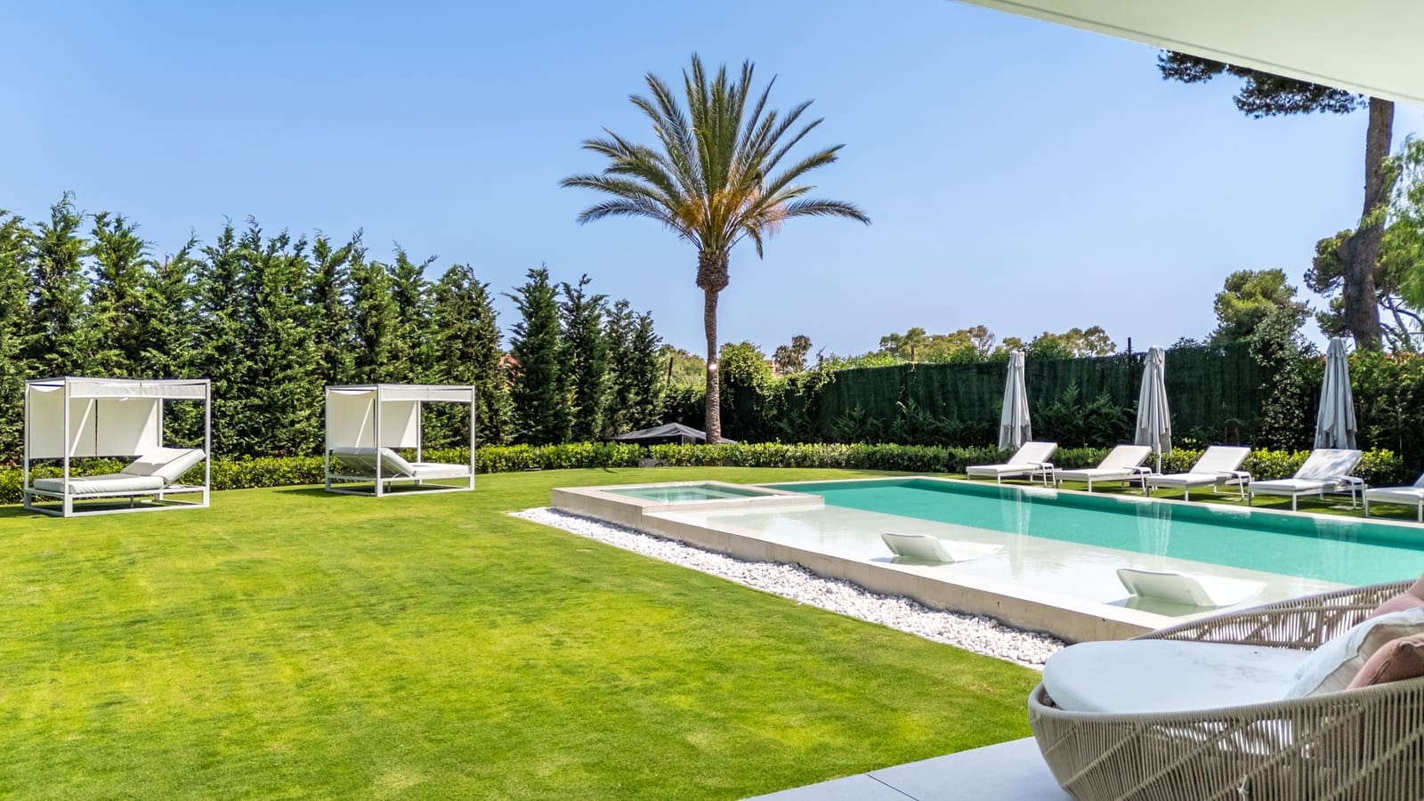 6 quarto Moradia para venda em Marbella com piscina garagem - 8 750 000 € (Ref: 9996772)