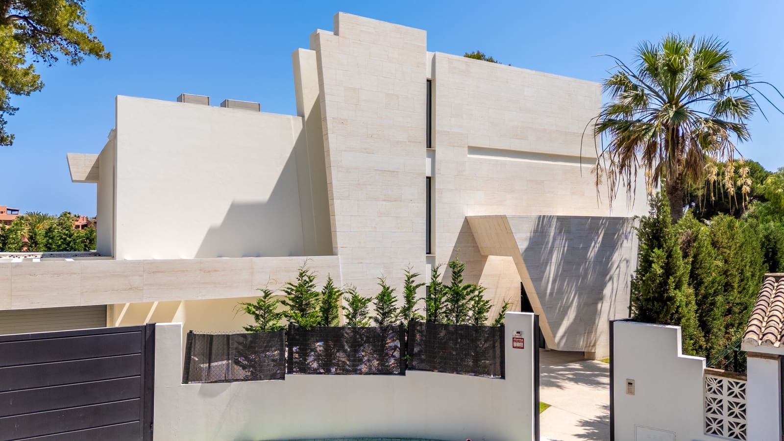6 quarto Moradia para venda em Marbella com piscina garagem - 8 750 000 € (Ref: 9996772)