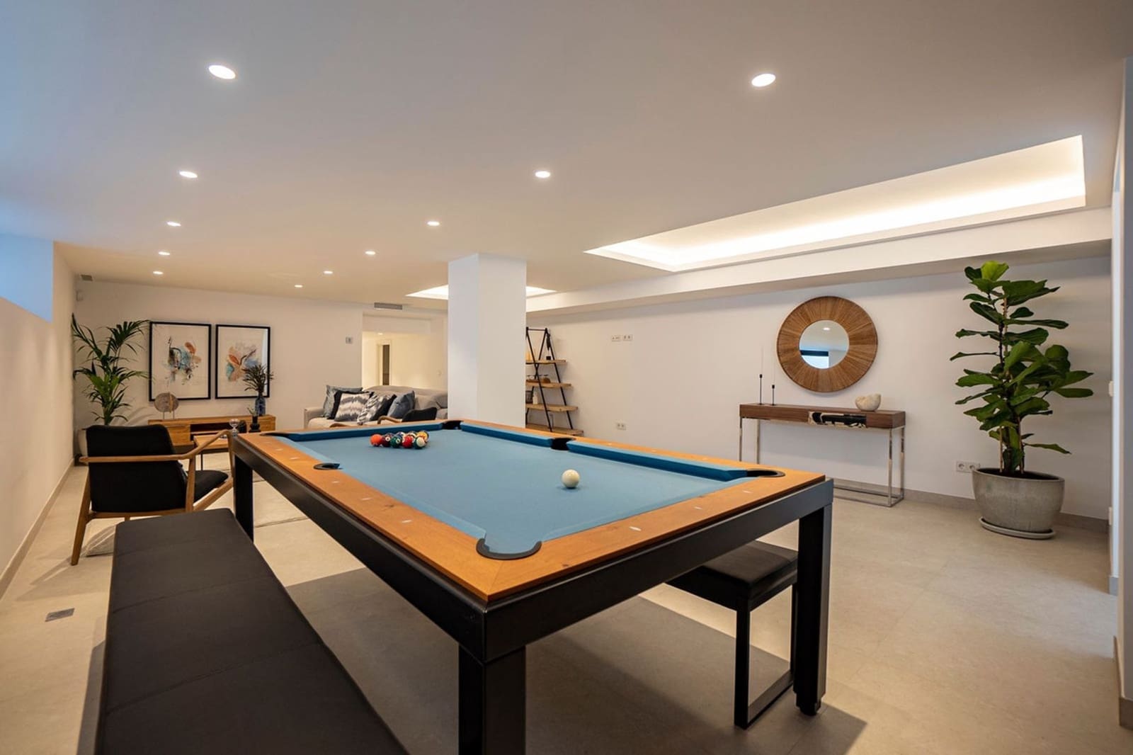 4 soverom Villa til salgs i Nueva Andalucia med garasje - € 3 300 000 (Ref: 9996773)