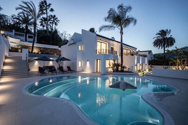 4 soverom Villa til salgs i Nueva Andalucia, Marbella med garasje - € 3 300 000 (Ref: 9996773)