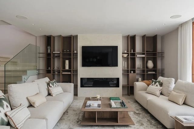 4 bedroom Apartment for sale in Marbella with pool garage - € 2,595,000 (Ref: 9996774)