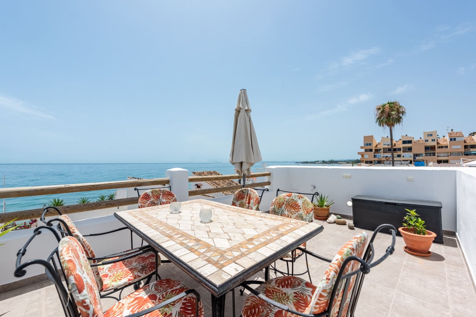 2 sovrum Hus till salu i Estepona - 700 000 € (Ref: 9998439)