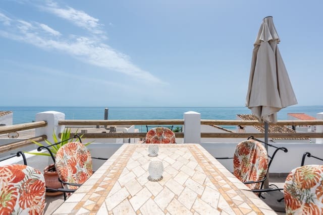 2 sovrum Hus till salu i Estepona - 725 000 € (Ref: 9998439)