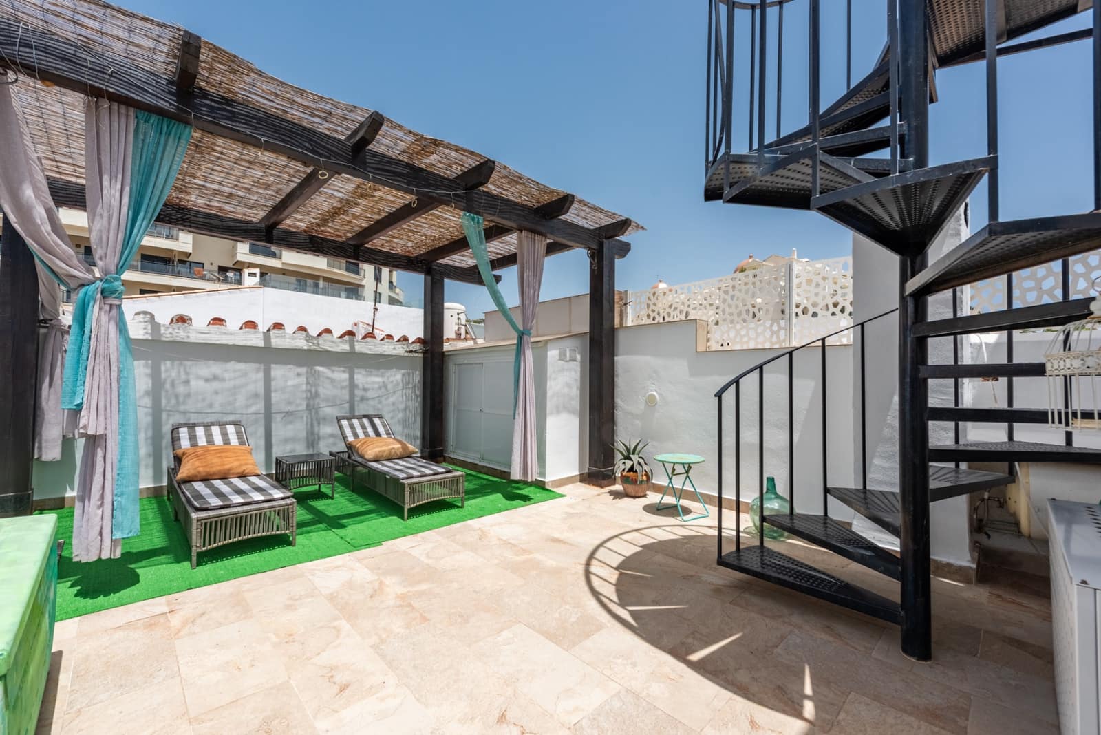2 sovrum Hus till salu i Estepona - 700 000 € (Ref: 9998439)