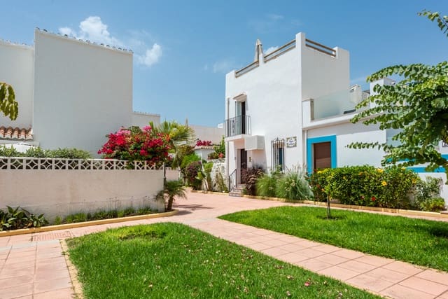 2 sovrum Hus till salu i Estepona - 725 000 € (Ref: 9998439)