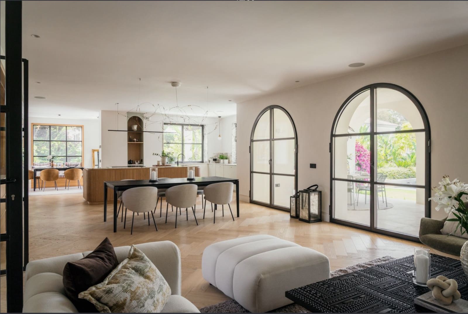 6 soverom Villa til salgs i San Pedro de Alcantara med svømmebasseng garasje - € 5 995 000 (Ref: 9998444)