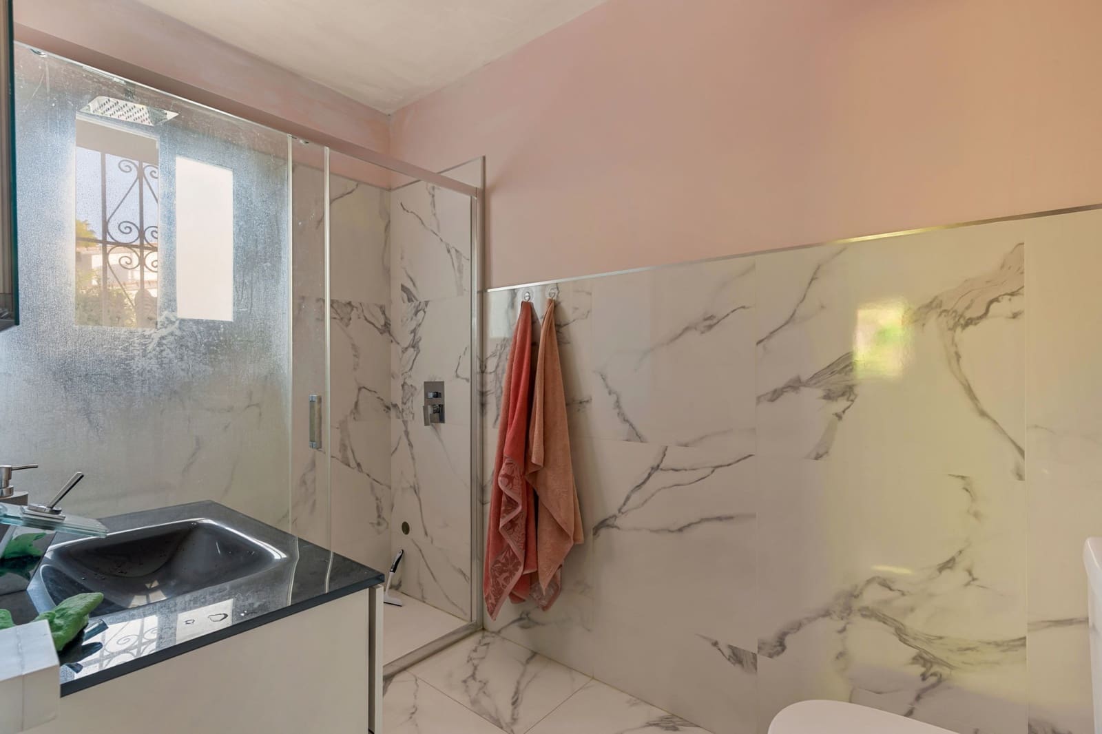2 chambre Villa/Maison à vendre à Nueva Andalucia avec piscine garage - 1 375 000 € (Ref: 9998445)