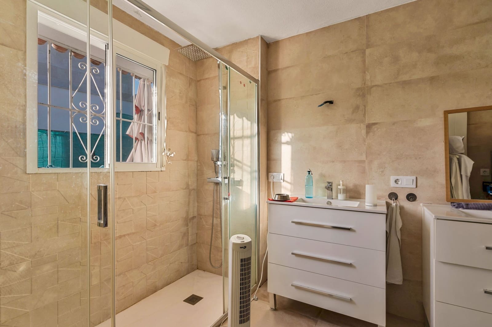 2 chambre Villa/Maison à vendre à Nueva Andalucia avec piscine garage - 1 375 000 € (Ref: 9998445)