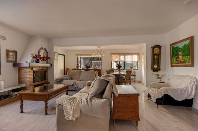 2 camera da letto Villa in vendita in Nueva Andalucia, Marbella con piscina garage - 1.375.000 € (Rif: 9998445)