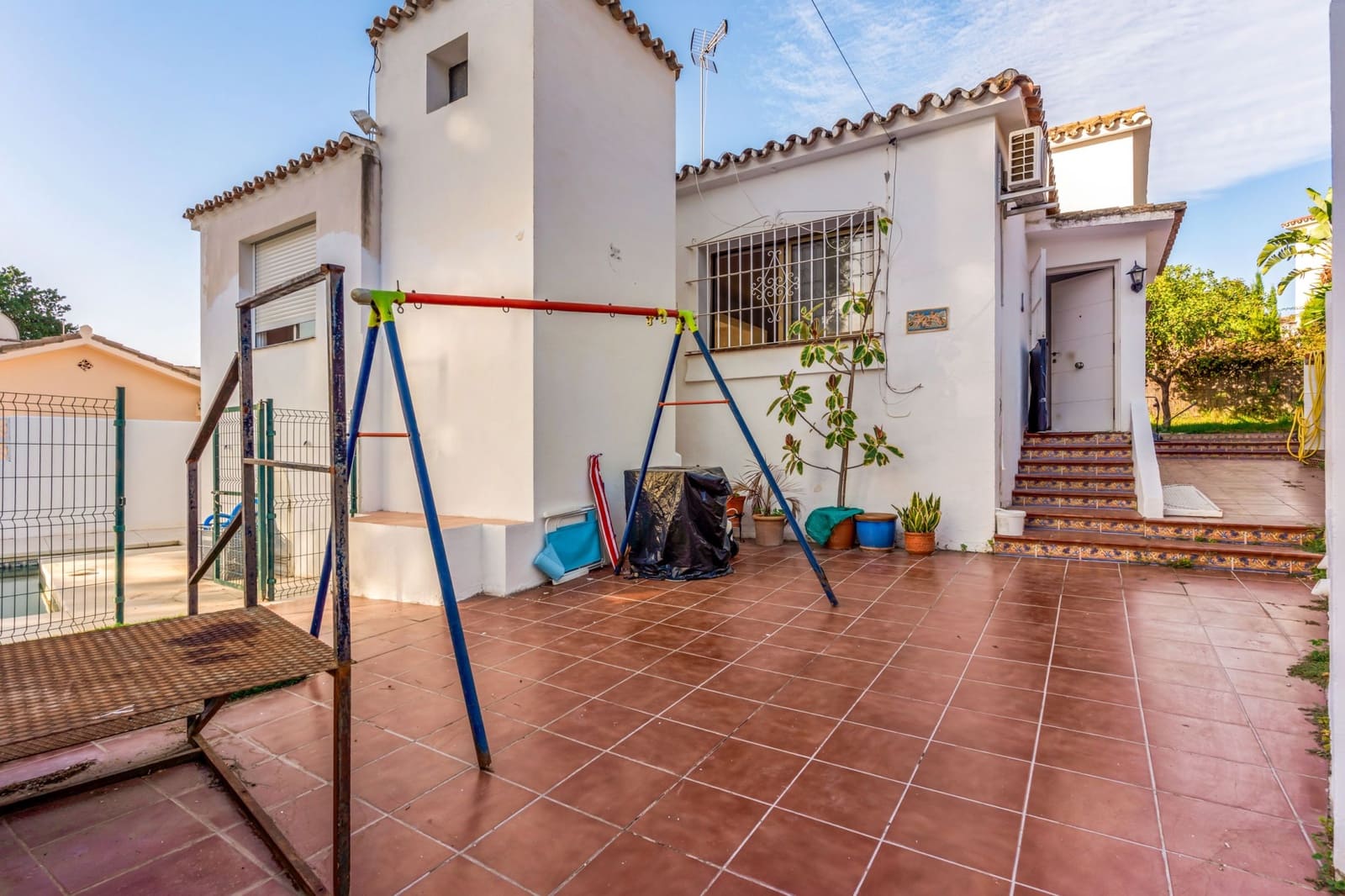 2 chambre Villa/Maison à vendre à Nueva Andalucia avec piscine garage - 1 375 000 € (Ref: 9998445)