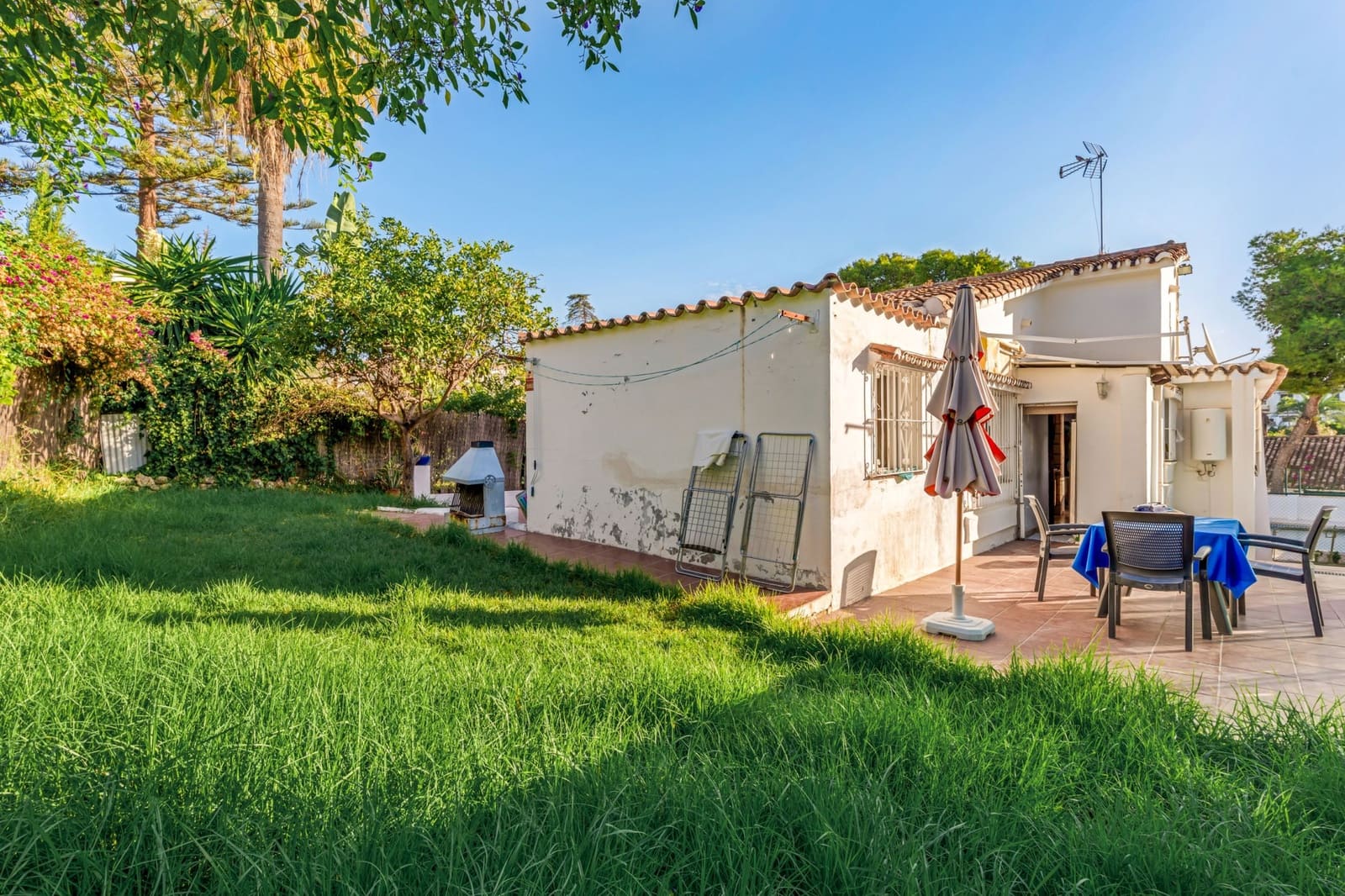 2 chambre Villa/Maison à vendre à Nueva Andalucia avec piscine garage - 1 375 000 € (Ref: 9998445)