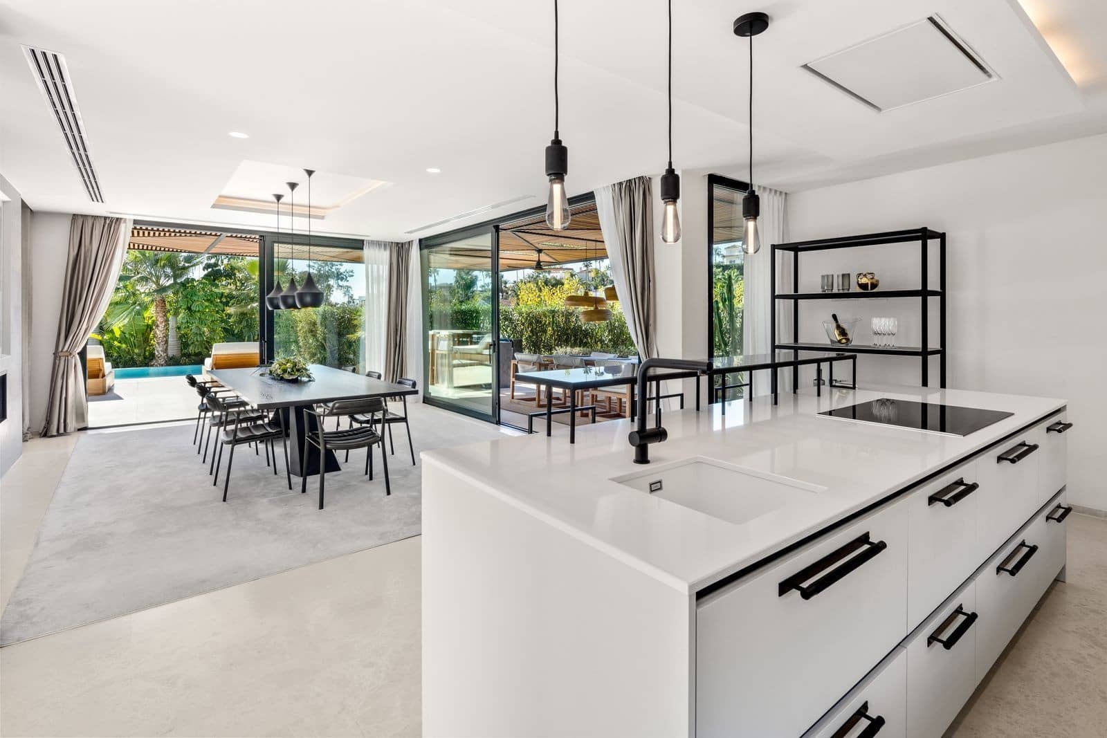 6 chambre Villa/Maison à vendre à Nueva Andalucia avec piscine garage - 6 475 000 € (Ref: 9998446)