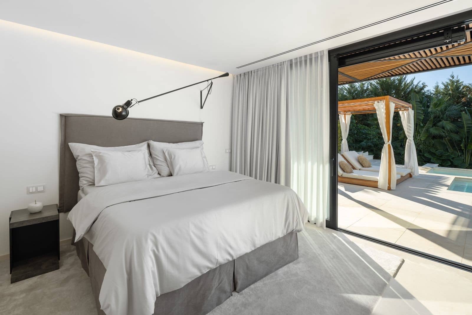 6 chambre Villa/Maison à vendre à Nueva Andalucia avec piscine garage - 6 475 000 € (Ref: 9998446)